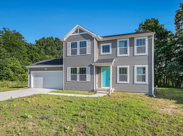 17995 Bluff Drive, Three Rivers, MI 49093
