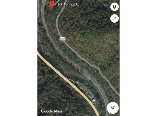 Frontage Rd, IAEGER, WV 24844