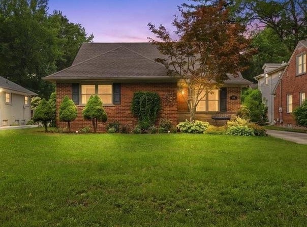 841 Washington Road, Grosse Pointe, MI 48230