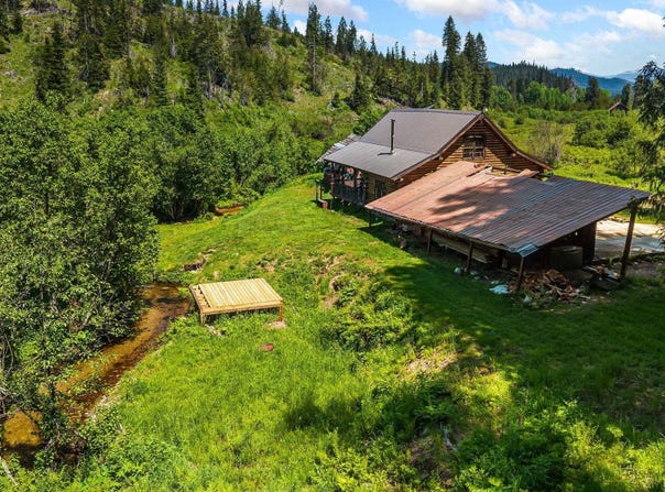 2502 Greenhood Rd, Newport, WA 99156
