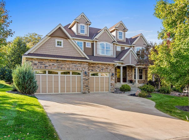 5515 Upland Lane N, Plymouth, MN 55446