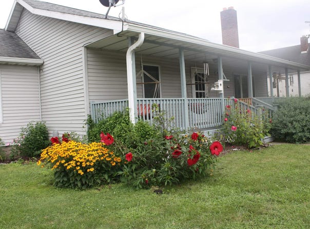 614 N Riverside Drive, Winamac, IN 46996
