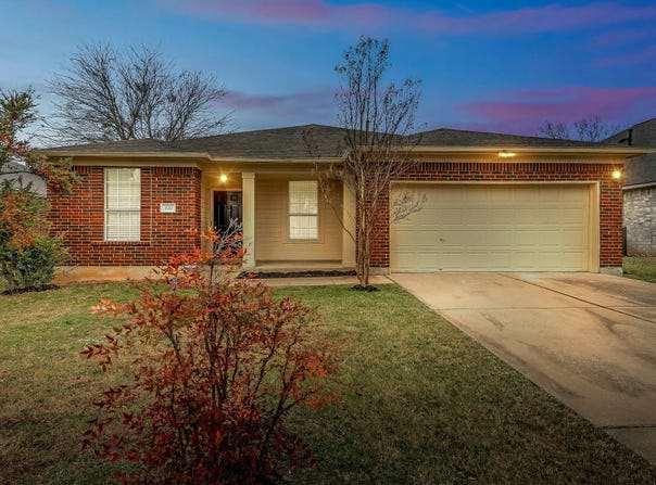 1110 Disraeli CIR, Pflugerville, TX 78660