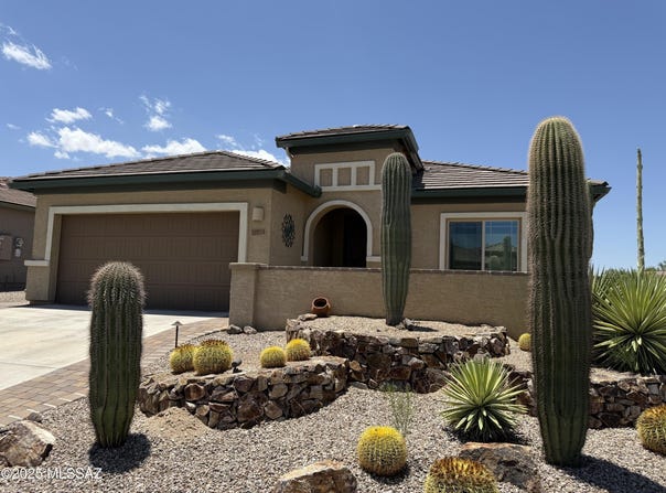 13834 E Cardemore Drive, Vail, AZ 85641