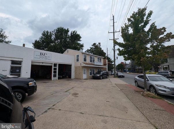 39 S BROADWAY, GLOUCESTER CITY, NJ 08030