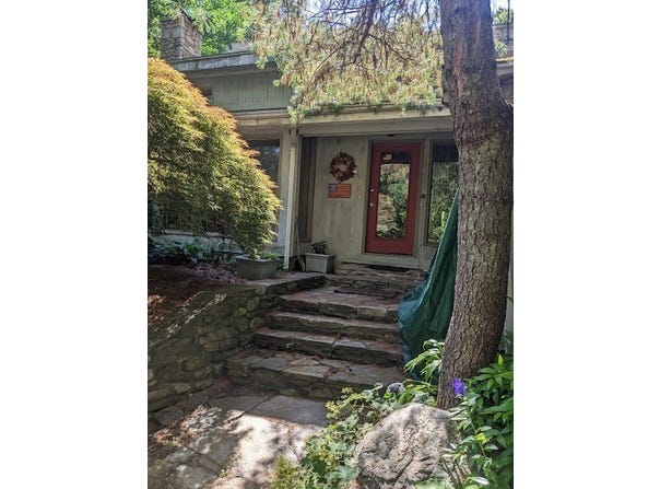 23 Partridge Hill Rd, Dudley, MA 01571