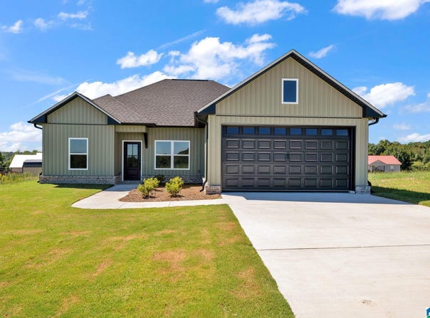 61 PAYTON DRIVE, HAYDEN, AL 35079