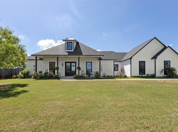 1170 Watterson RD, Red Rock, TX 78662