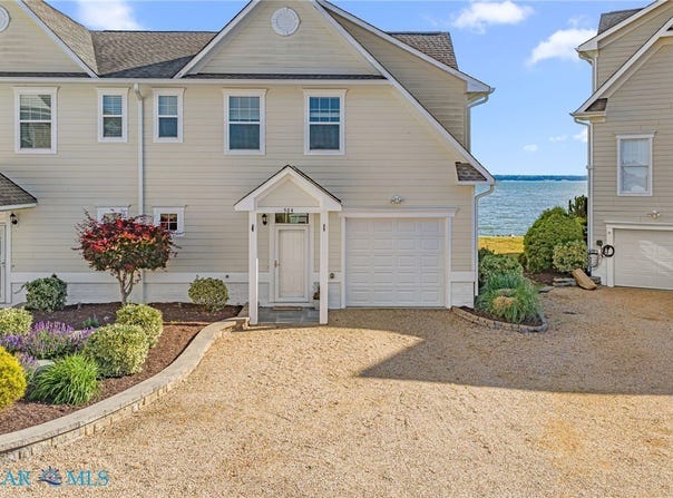 584 Riverside Drive, Lancaster, VA 22503