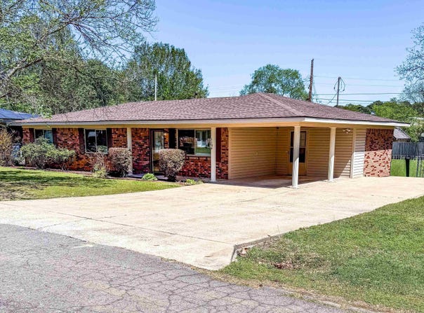 1104 Locust Street, Beebe, AR 72012