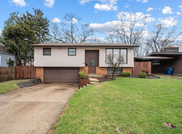 656 W 14th Place, Chicago Heights, IL 60411