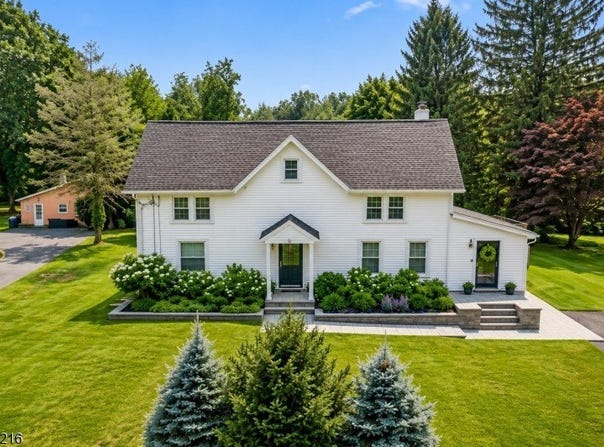 8 Morris Tpke, Randolph Twp., NJ 07869-1810