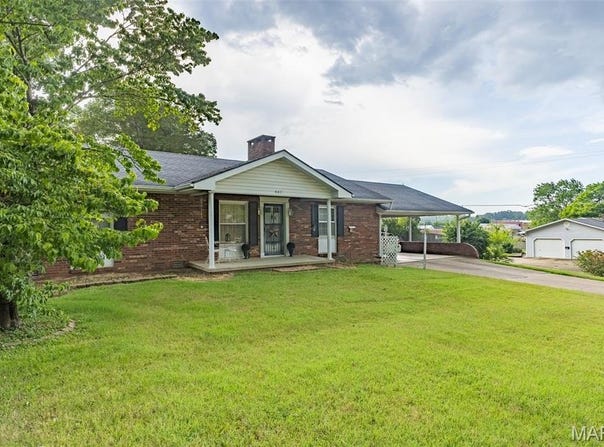 402 N Lafayette Street, Doniphan, MO 63935
