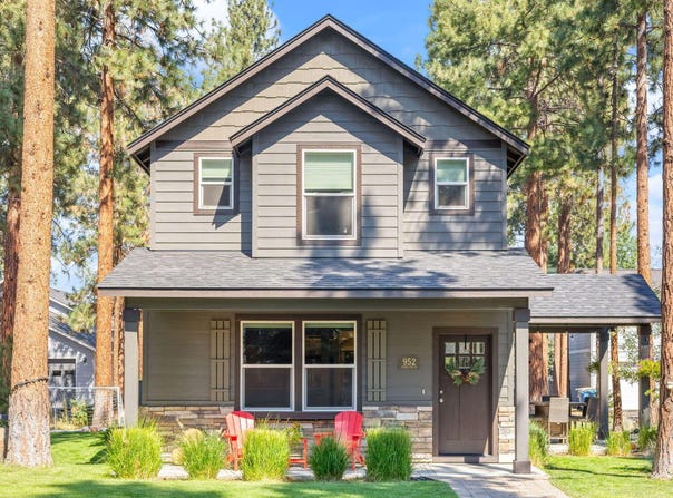 952 E Timber Pine Drive, Sisters, OR 97759