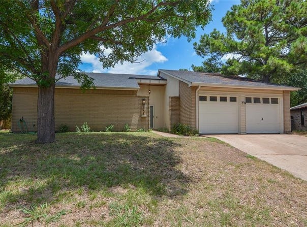 4201 Amherst Lane, Grand Prairie, TX 75052