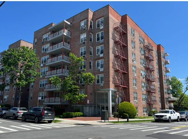 34-25 150 Pl, Flushing, NY 11354
