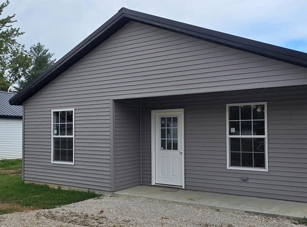 707 S Durbin Street, Bicknell, IN 47512