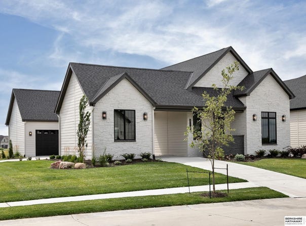 21101 Laurel Avenue, Elkhorn, NE 68022