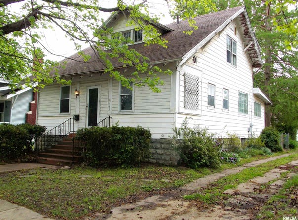 327 LINDEN Avenue, Centralia, IL 62801