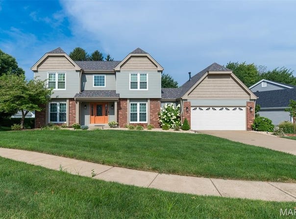 2083 Seven Oaks Drive, St Charles, MO 63303