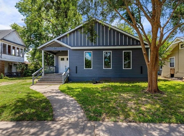 1008 W Walker Street, Denison, TX 75020