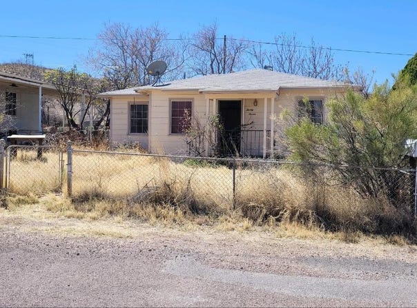 27 LOWELL Avenue, Bisbee, AZ 85603