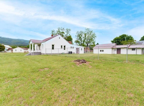 5259 Historic Dr, Lafayette, VA 24087