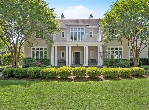 12 ROSEDOWN Court, New Orleans, LA 70131