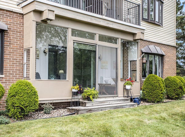 225 W Columbia Avenue, Battle Creek, MI 49015
