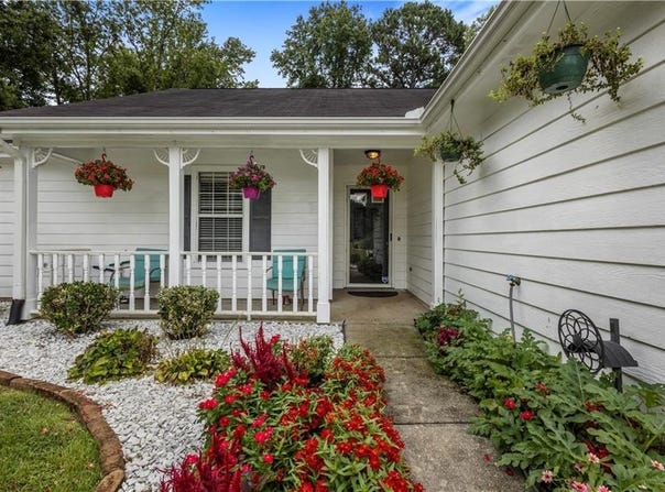 1729 Brandi Lane, Loganville, GA 30052