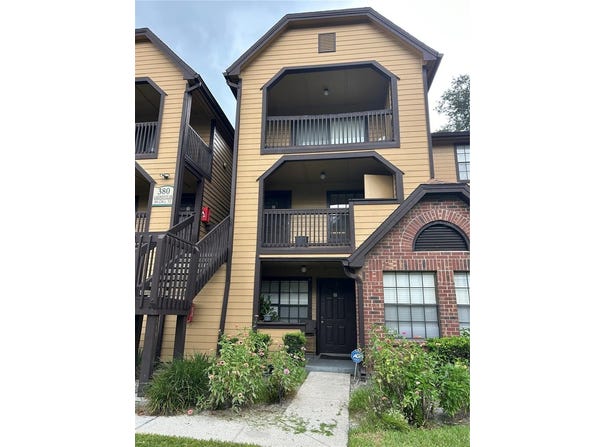 380 LAKEPOINTE Drive, ALTAMONTE SPRINGS, FL 32701
