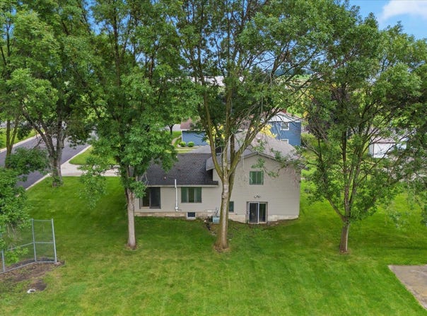 280 Colfax Avenue NE, Hector, MN 55342