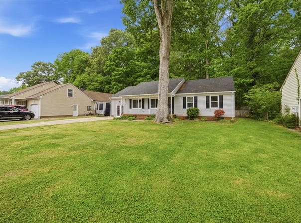 560 Denver Avenue, Chesapeake, VA 23322