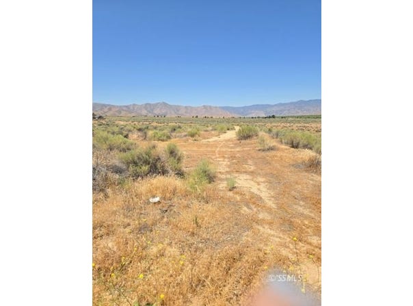 5593 Vista Grande, Weldon, CA 93283
