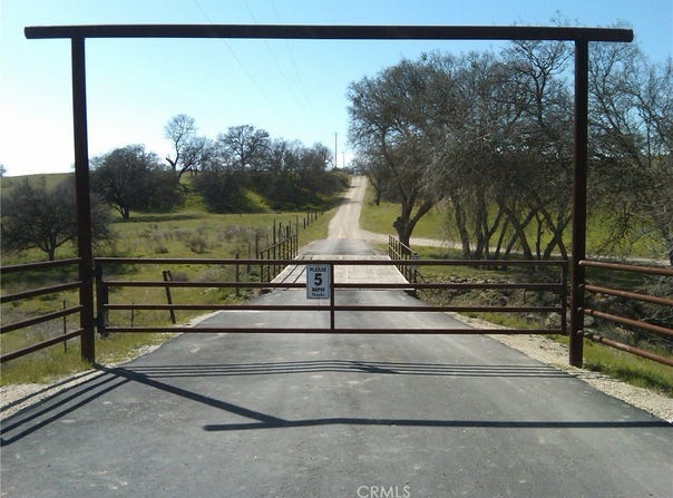1 Nickel Creek Road, San Miguel, CA 93451