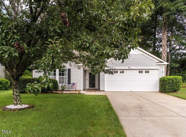 600 Hawthorn Ridge Drive, Whitsett, NC 27377