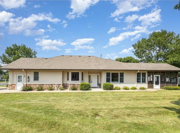1110 Village Street SE, New Prague, MN 56071
