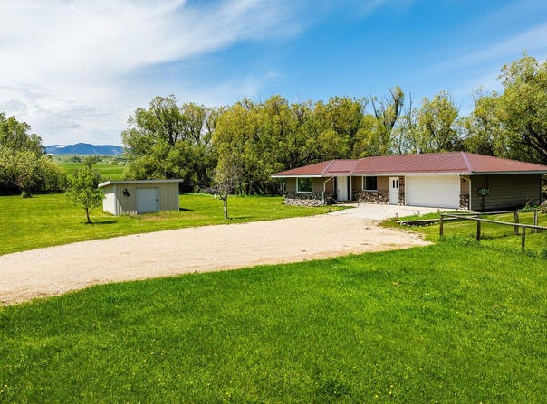 272 St Hwy 335, Big Horn, WY 82833