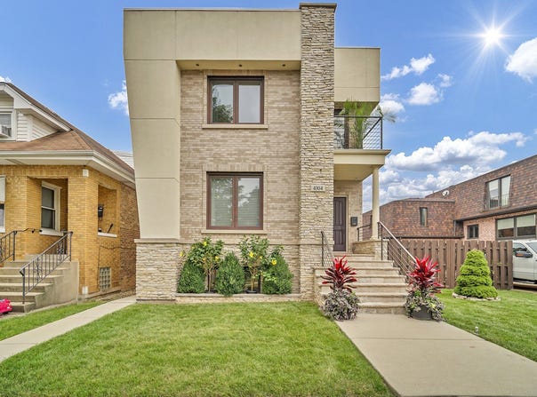 4304 N Overhill Avenue, Norridge, IL 60706