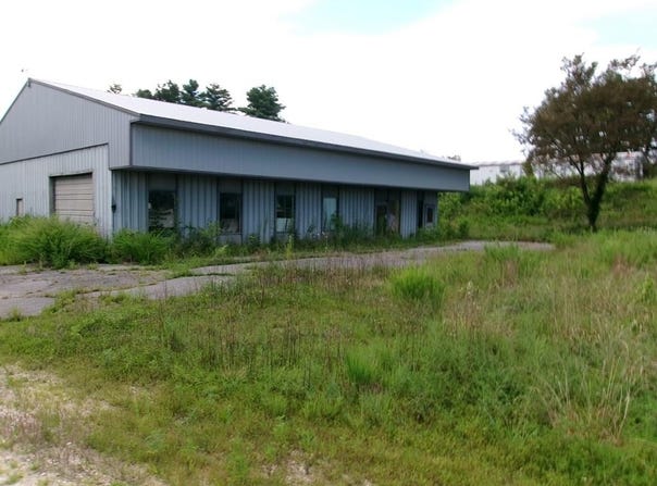 1246 Calloway Road, Tomahawk, KY 41262