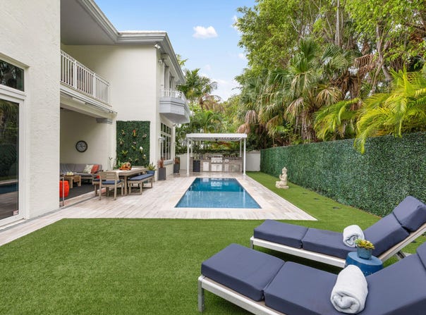 24 Grand Bay Estates Circle, Key Biscayne, FL 33149