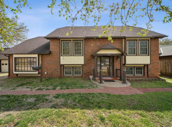 1842 N Clayton Ave, Wichita, KS 67203