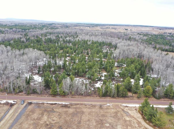 1 MILE Road, Bruce Crossing, MI 49912