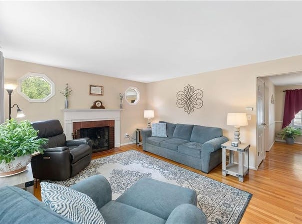 1 Woodhaven Drive, Cumberland, RI 02864