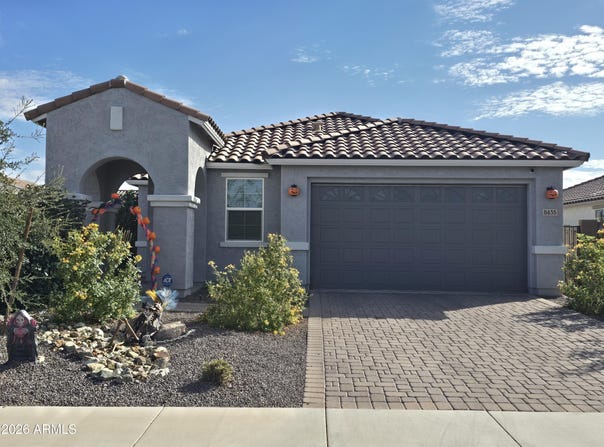 8435 W WINDSOR Boulevard, Glendale, AZ 85305