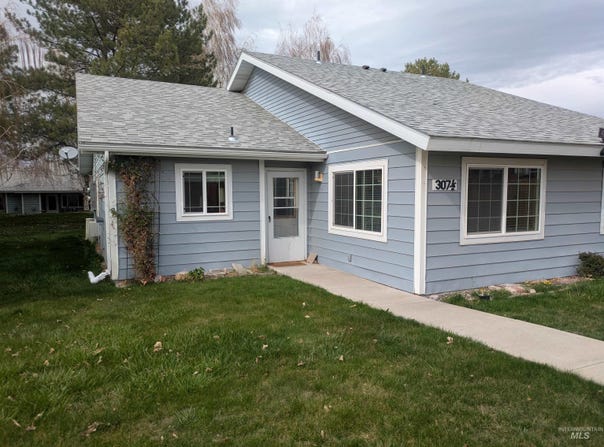 307 1/2 6th Street, Filer, ID 83328