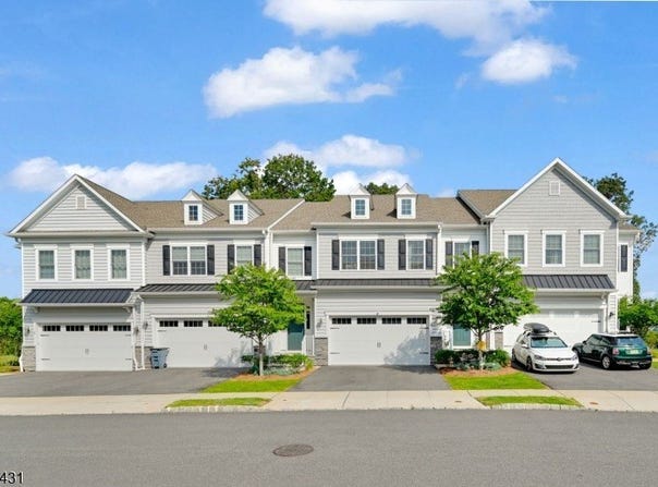 5 Azalea Ln, Cedar Grove Twp., NJ 07009-2313
