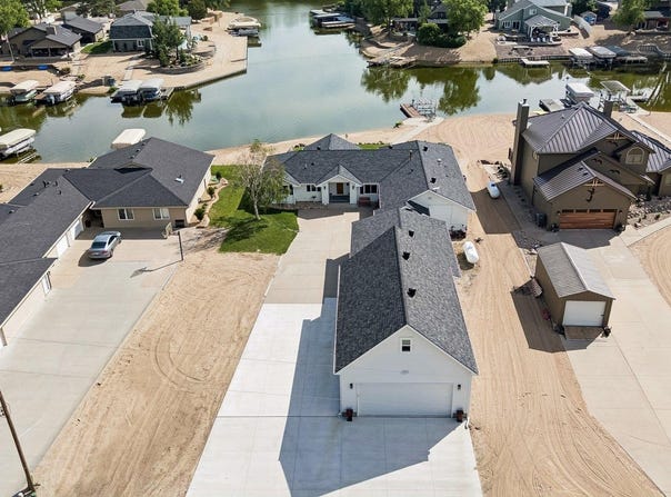 S1197 N Lake Shore Drive, Fremont, NE 68025