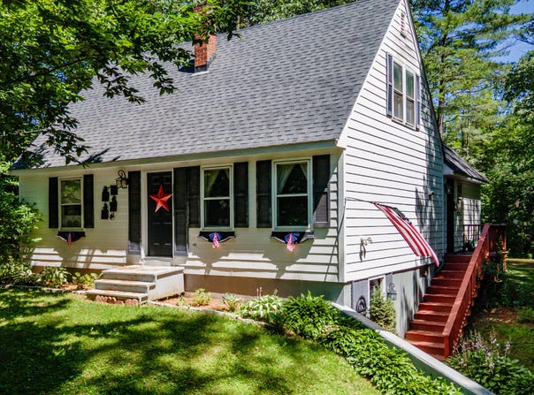 12 Beliveau Road, Rumford, ME 04276