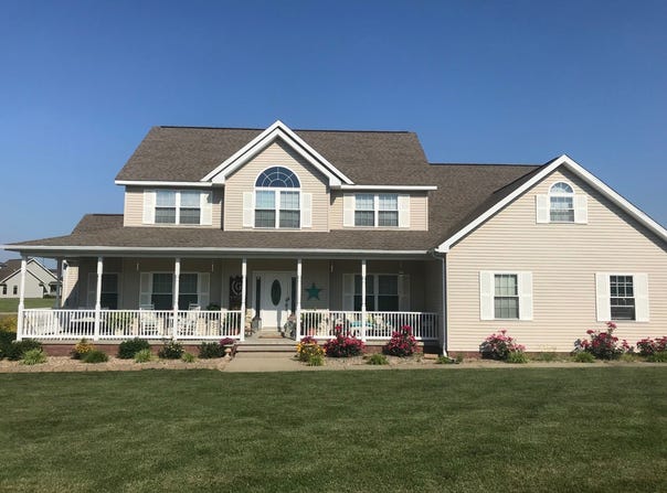 725 CR 1420 N, Carmi, IL 62821